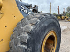Lot 006 - 2013 John Deere 744K