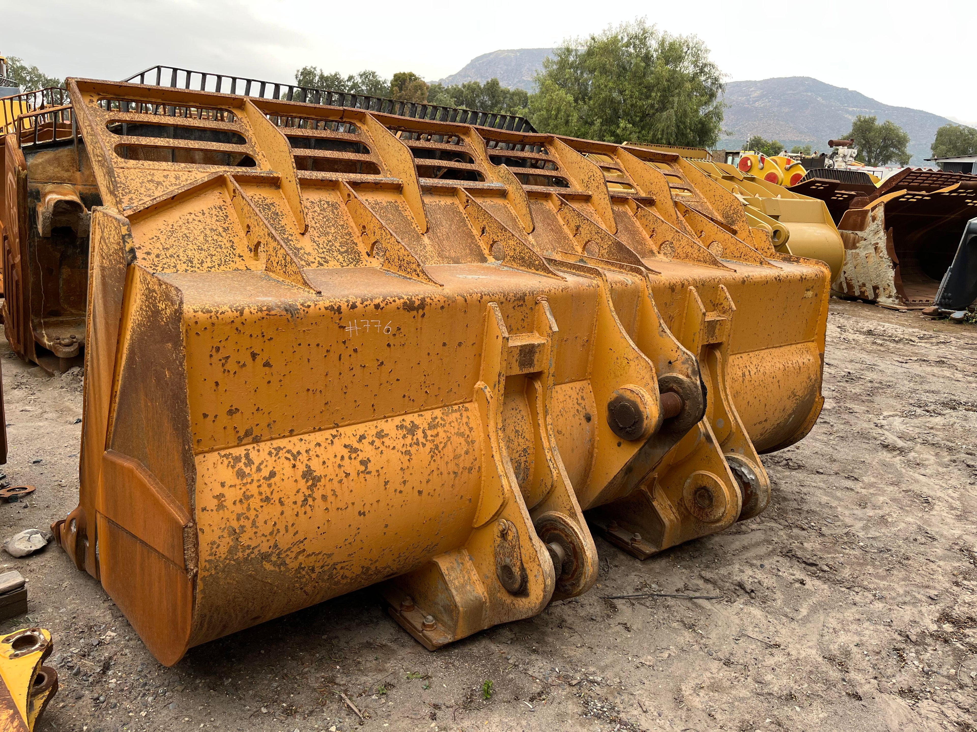 Lot 006 - 2013 John Deere 744K