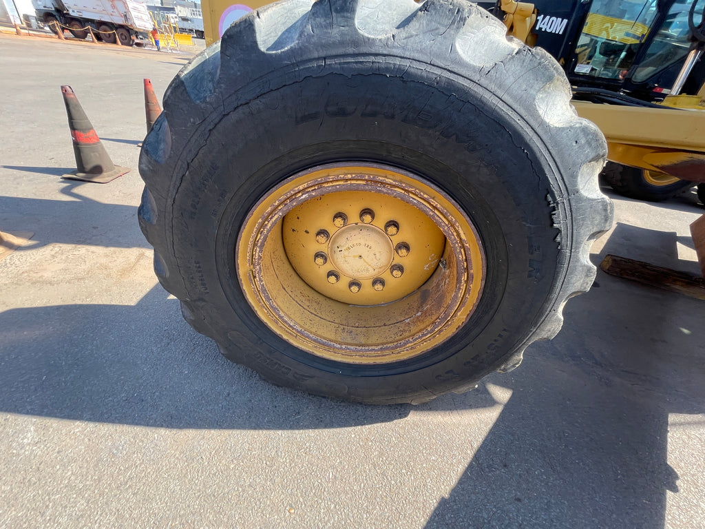 Lot 007 - 2012 Caterpillar 140M