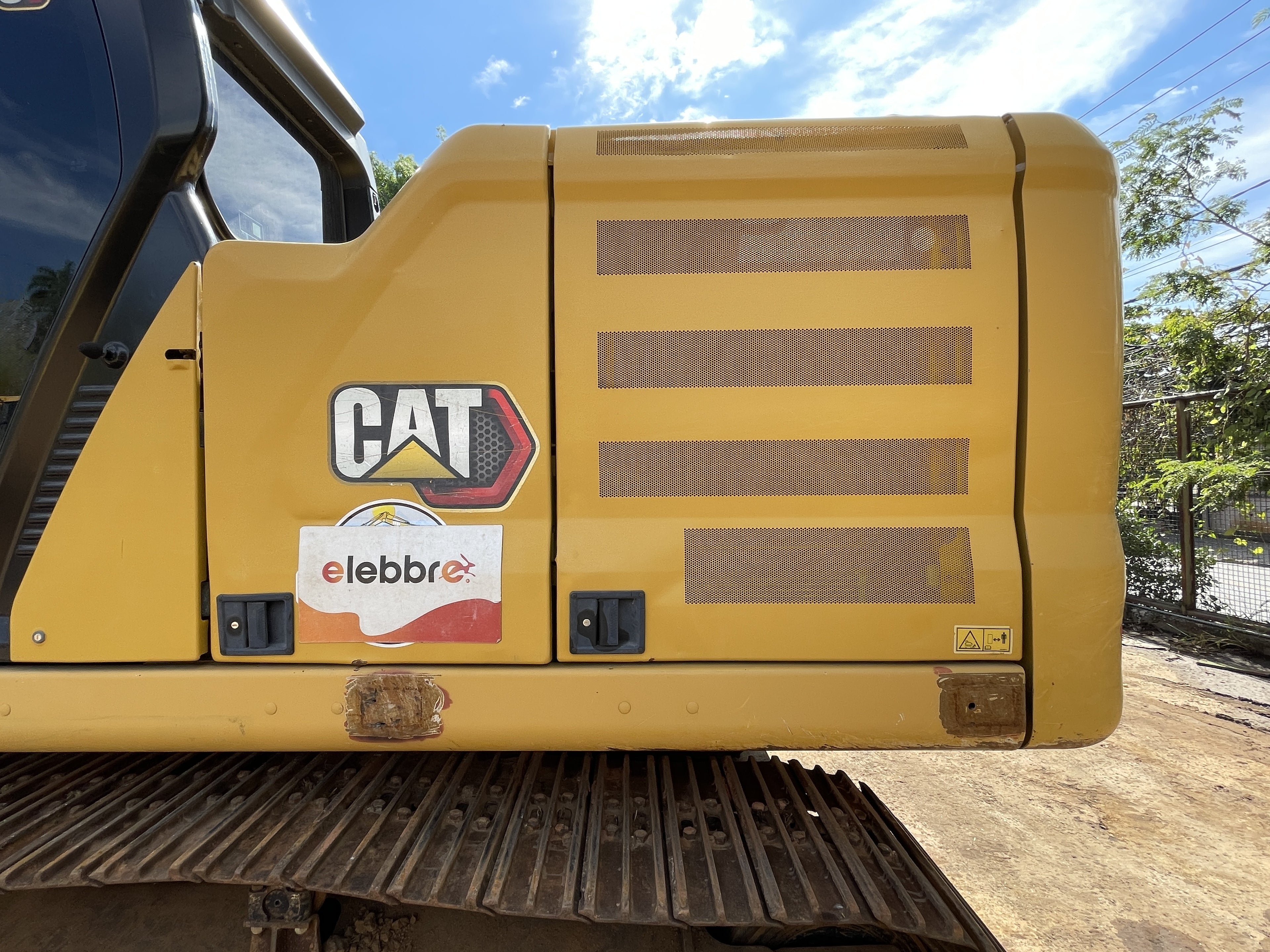 Lot 015 - 2021 Caterpillar 320