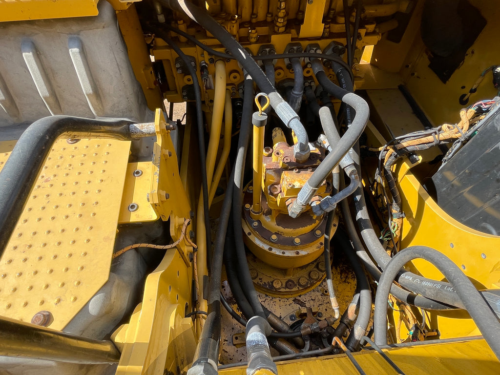 Lot 015 - 2021 Caterpillar 320