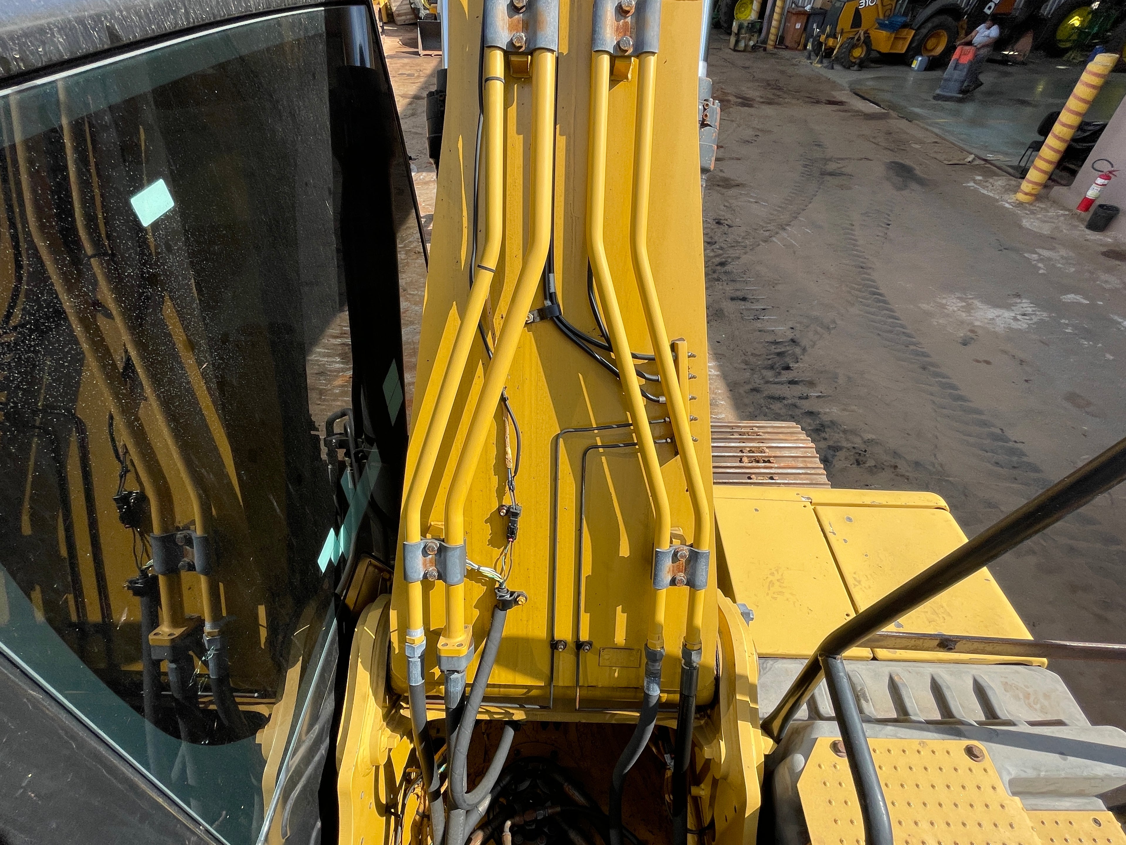Lot 015 - 2021 Caterpillar 320