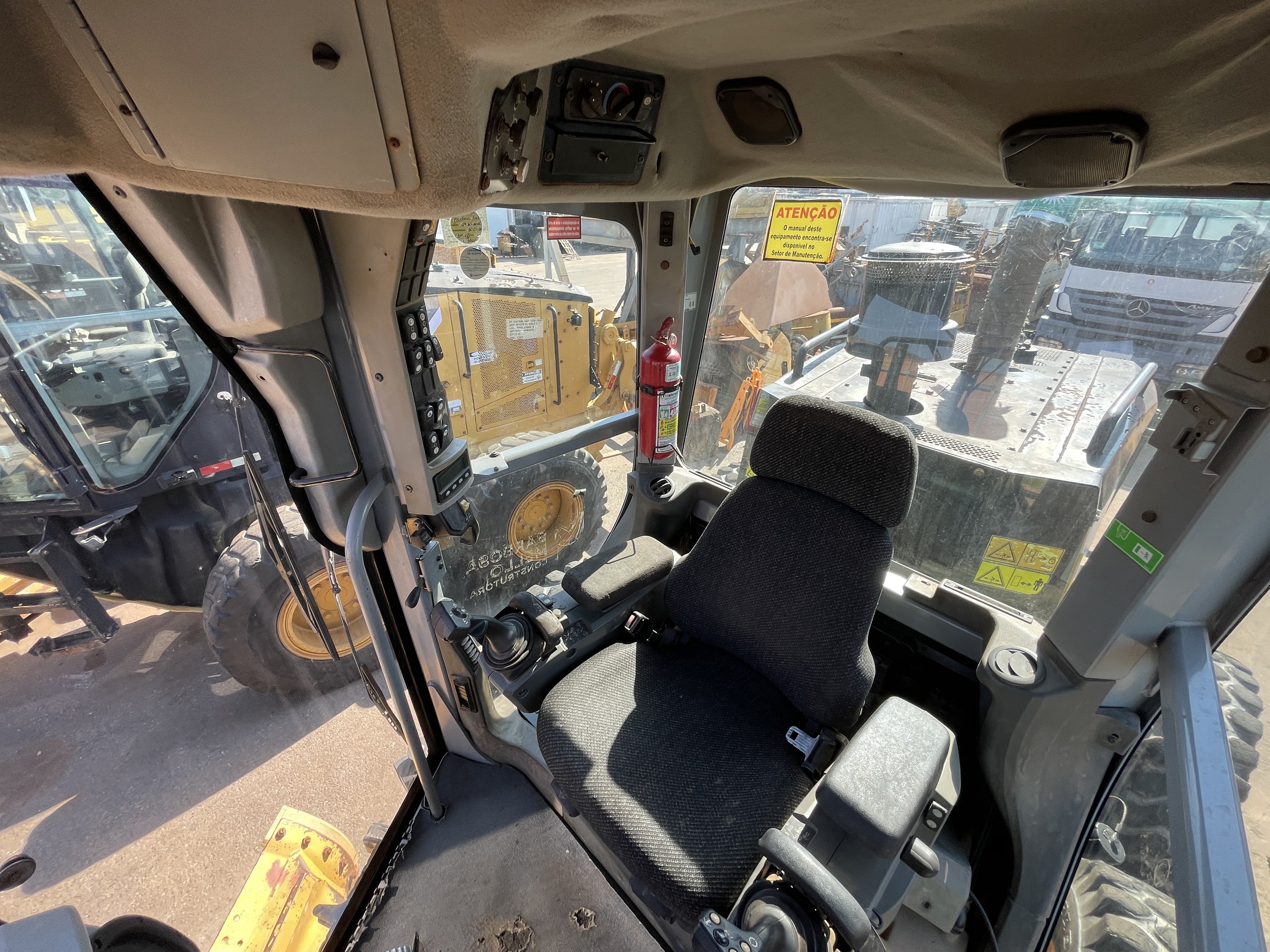 Lot 007 - 2012 Caterpillar 140M