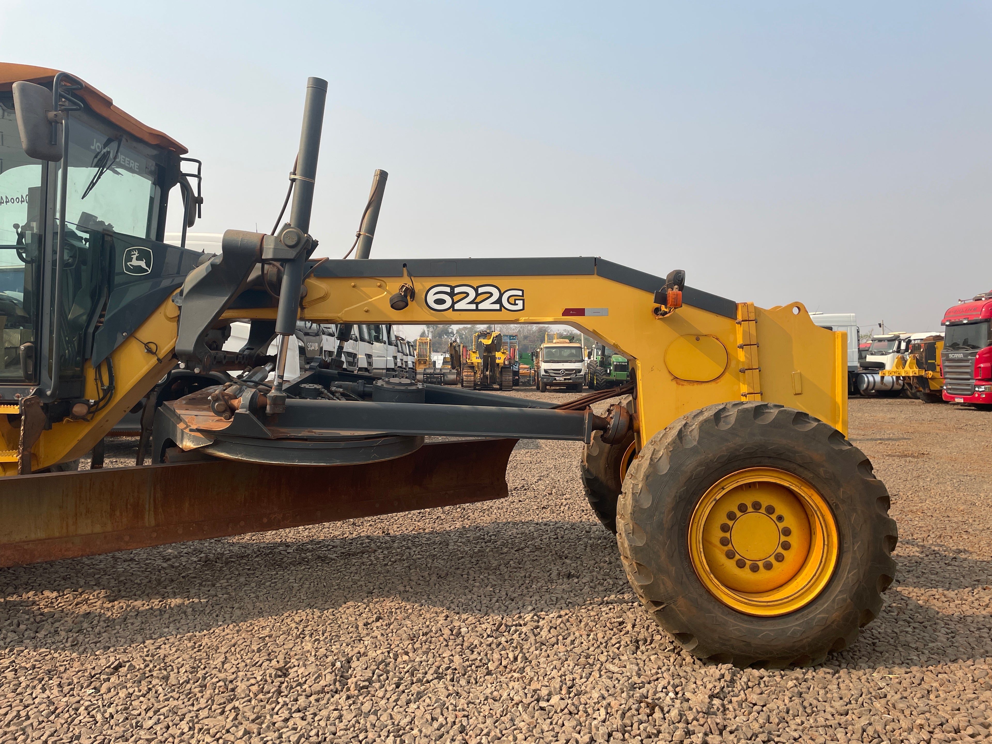 Lot 009 - 2019 John Deere 622G