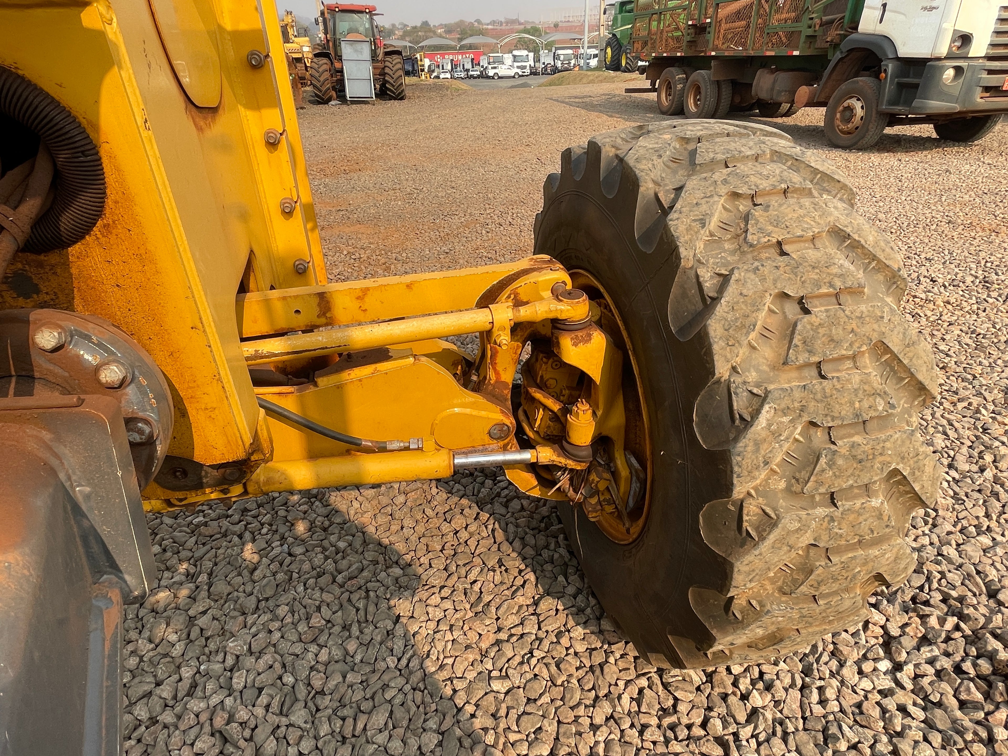 Lot 009 - 2019 John Deere 622G