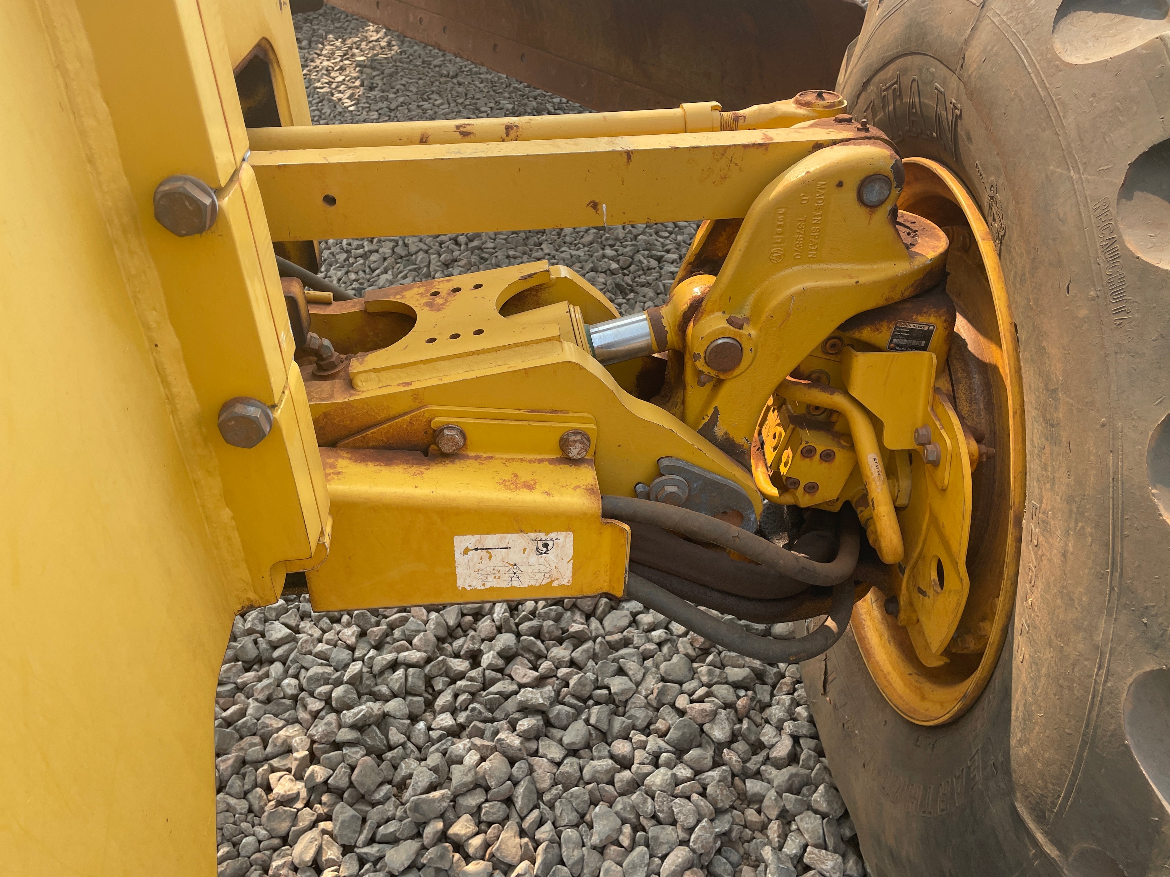 Lot 009 - 2019 John Deere 622G