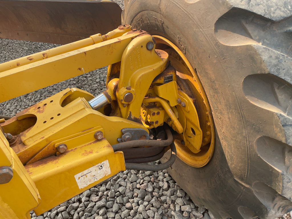 Lot 009 - 2019 John Deere 622G