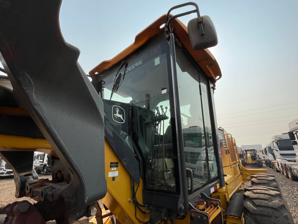 Lot 009 - 2019 John Deere 622G