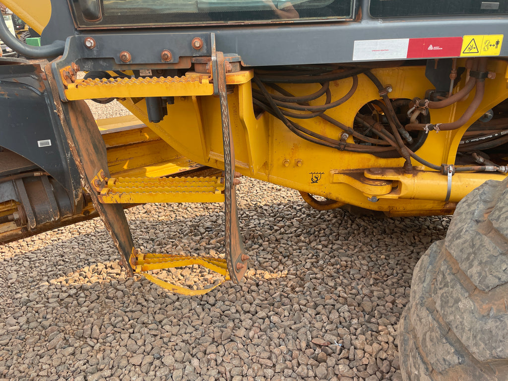 Lot 009 - 2019 John Deere 622G