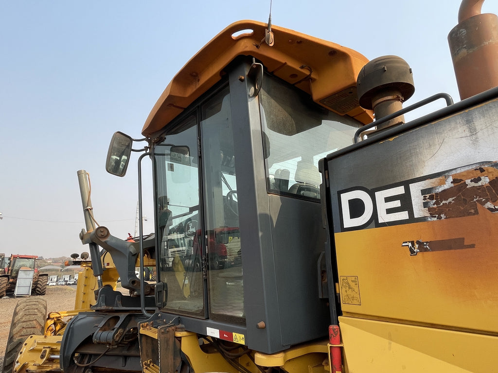 Lot 009 - 2019 John Deere 622G