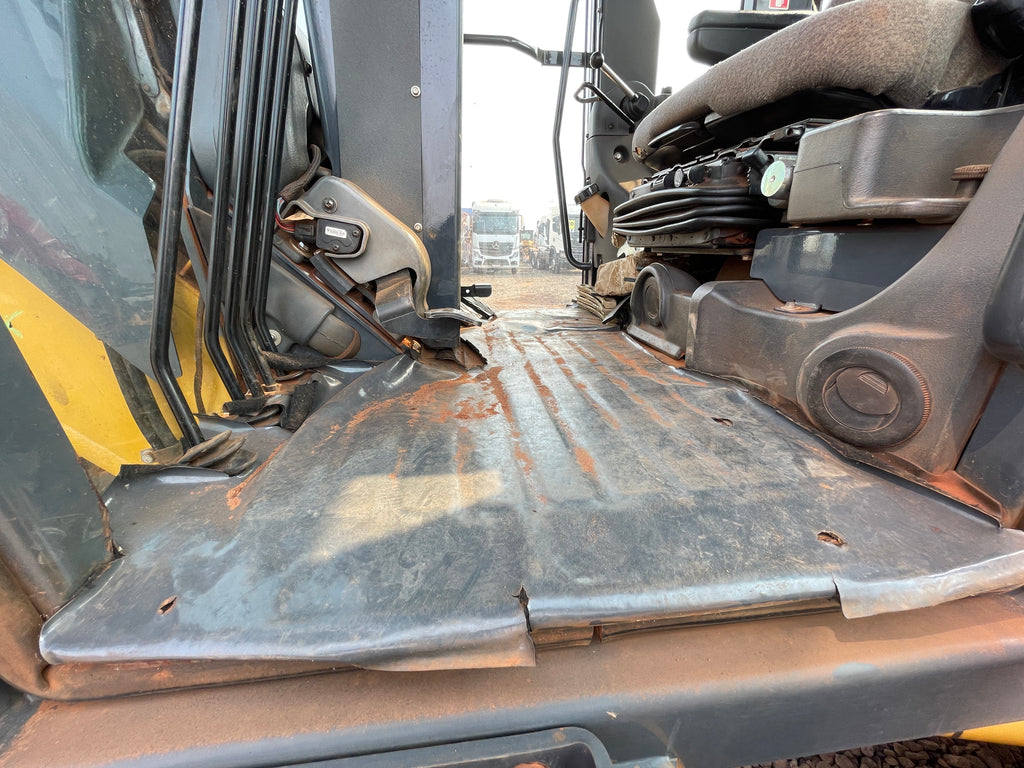 Lot 009 - 2019 John Deere 622G