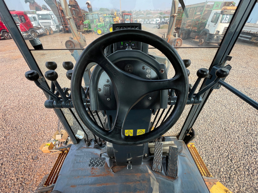 Lot 009 - 2019 John Deere 622G