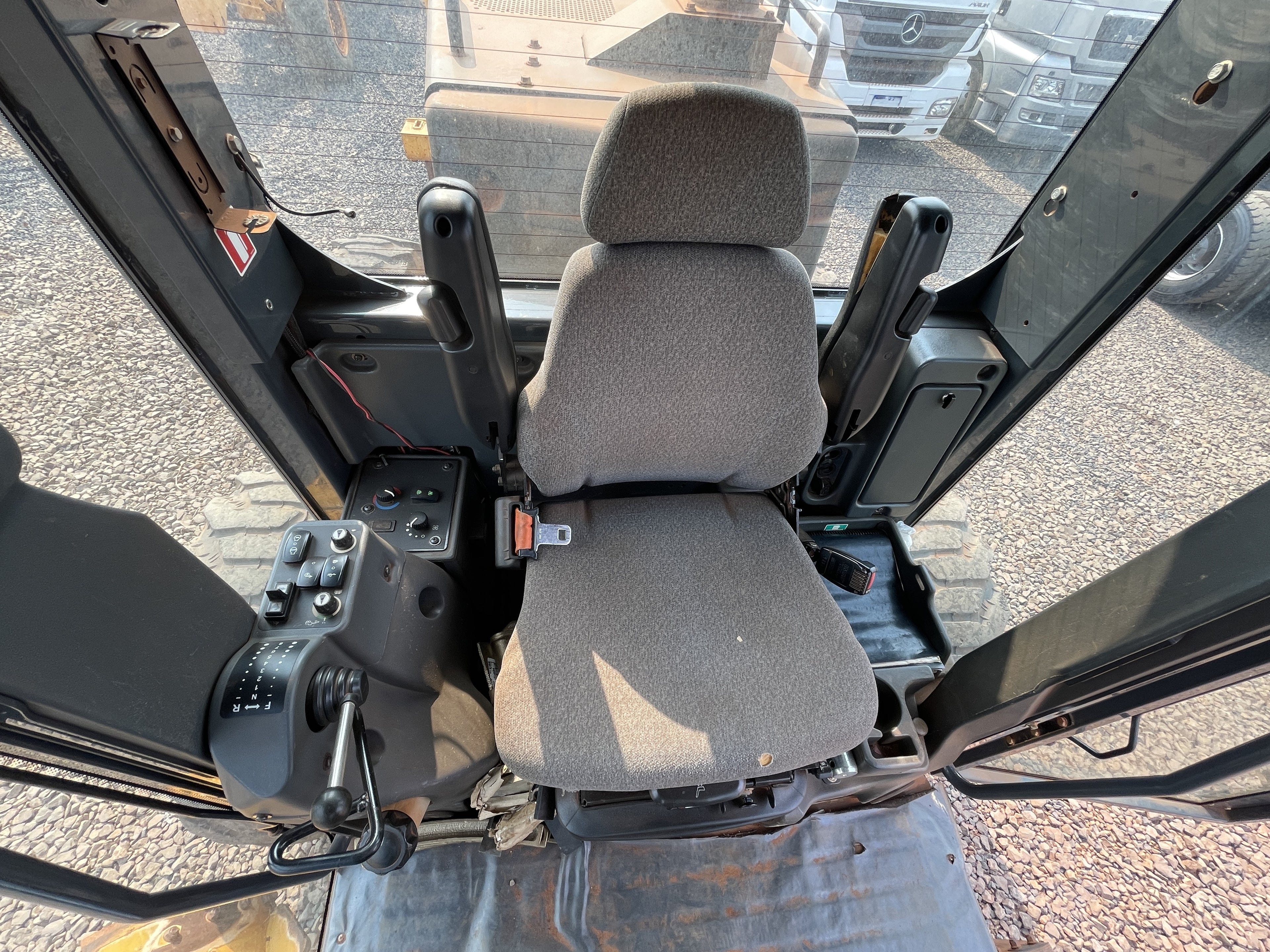 Lot 009 - 2019 John Deere 622G