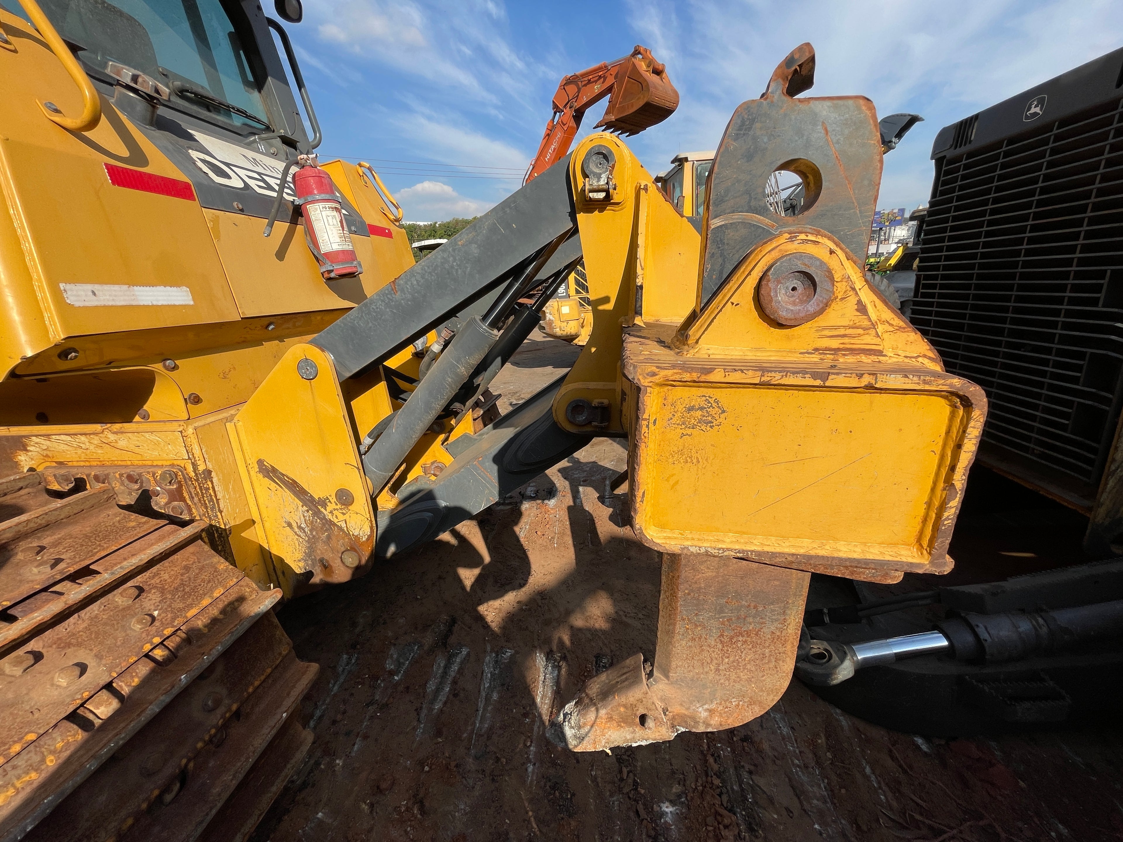Lot 026 - 2023 John Deere 850J-II