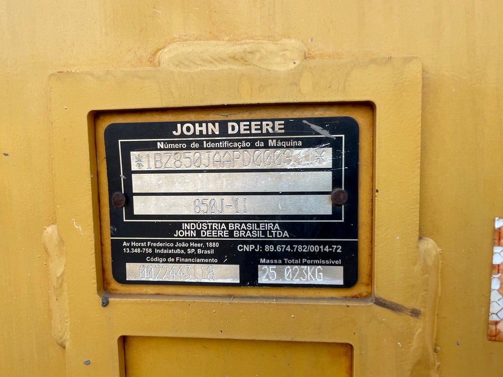 Lot 026 - 2023 John Deere 850J-II
