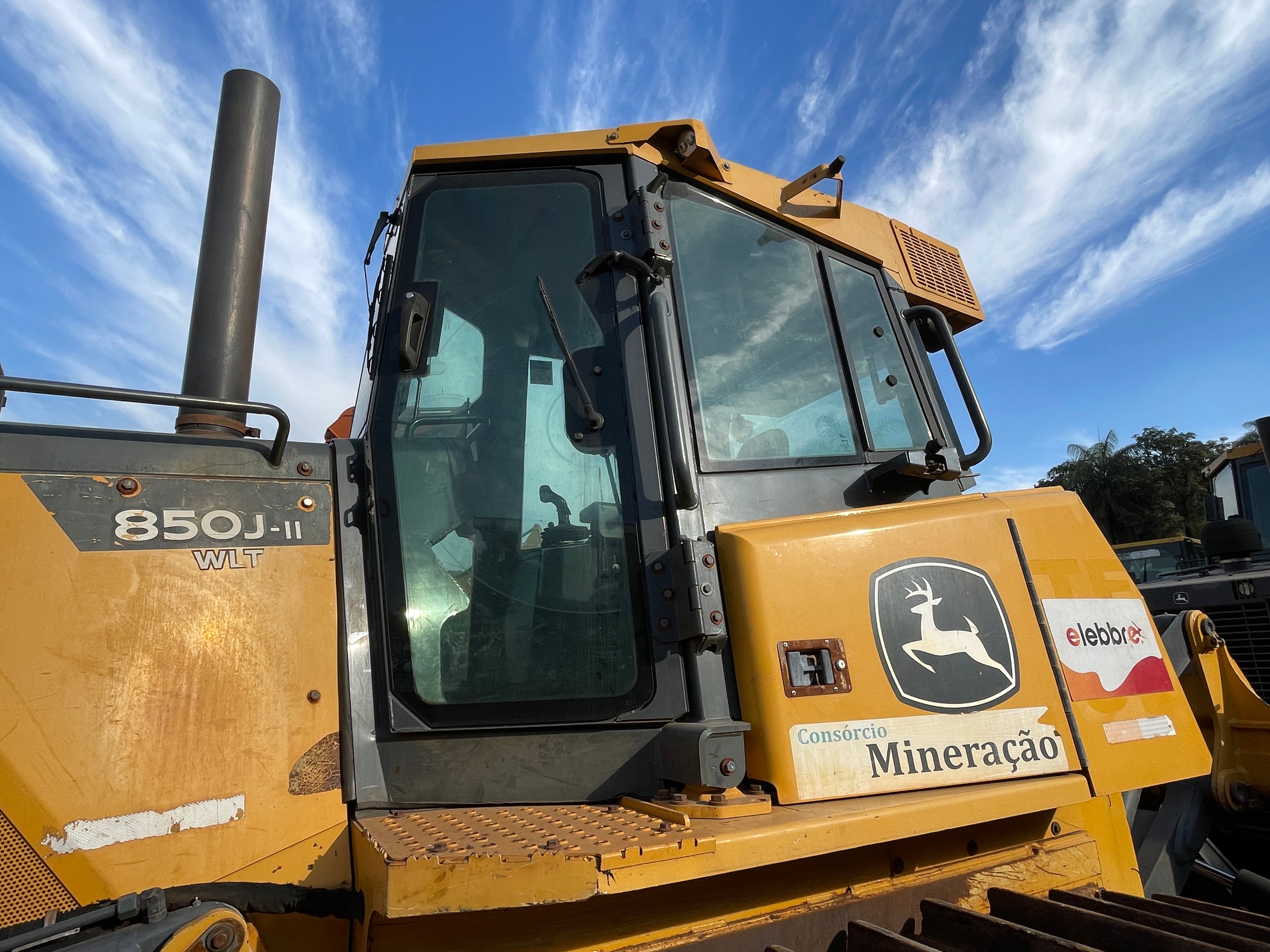 Lot 026 - 2023 John Deere 850J-II