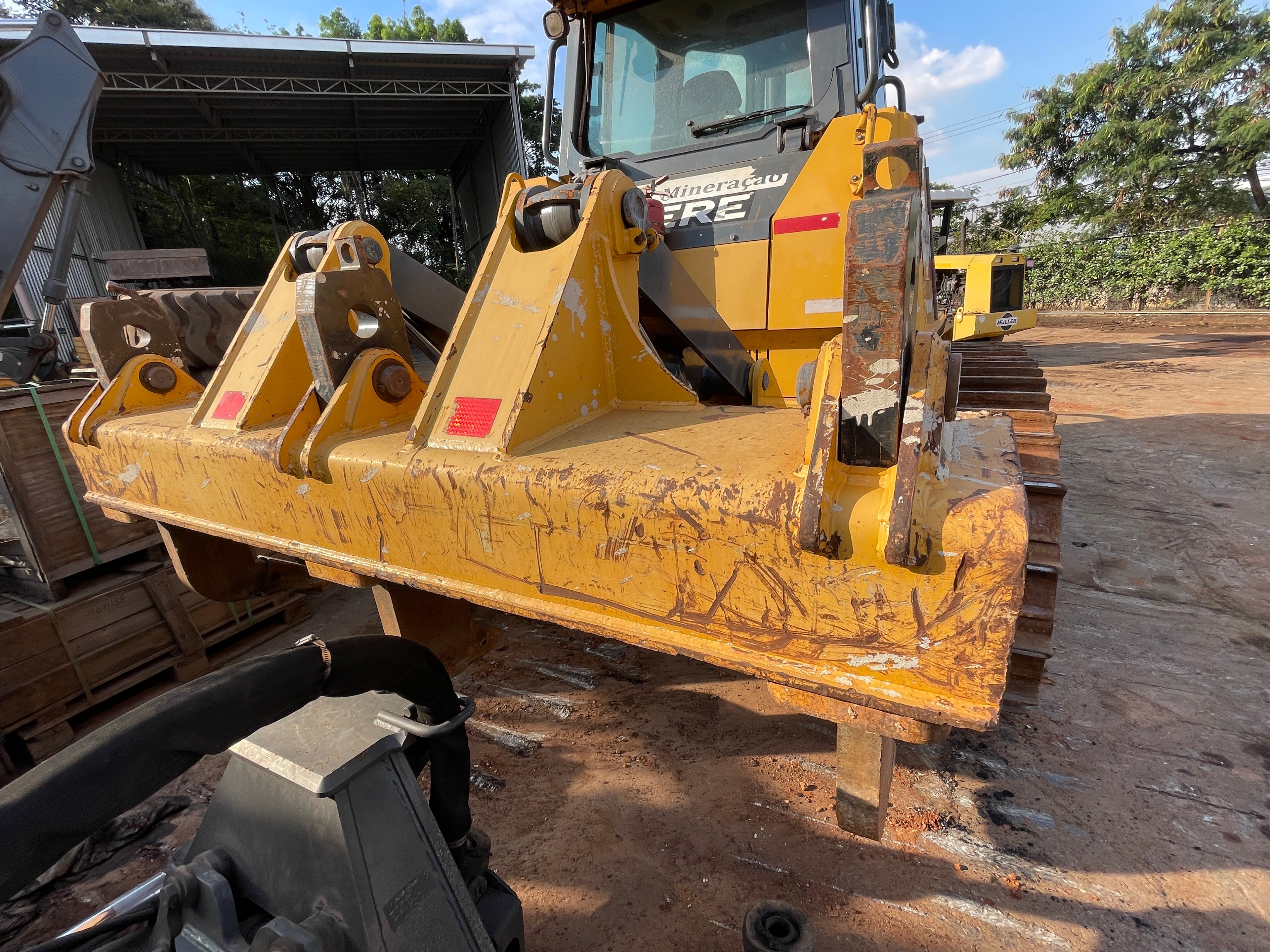Lot 026 - 2023 John Deere 850J-II