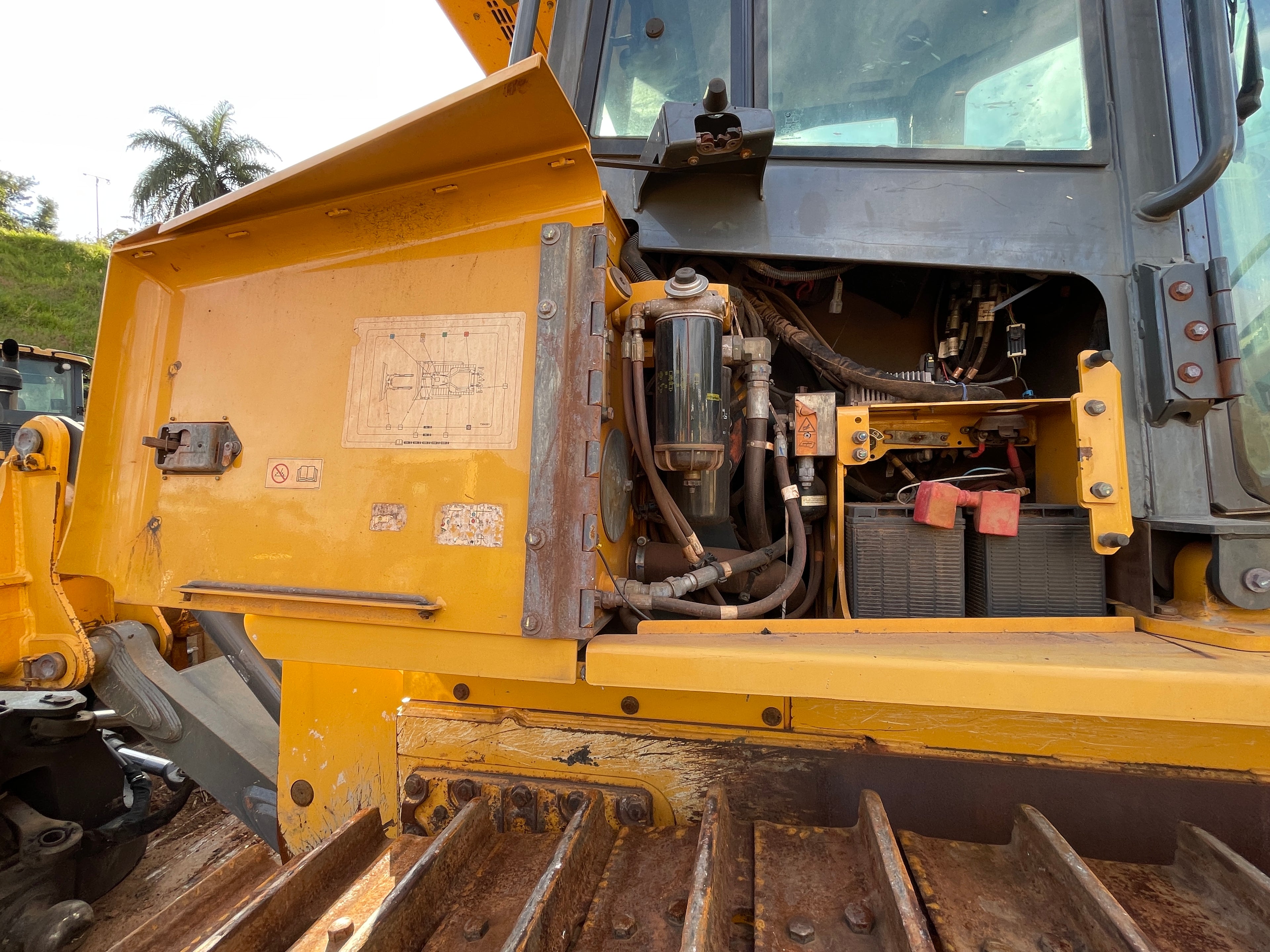 Lot 026 - 2023 John Deere 850J-II