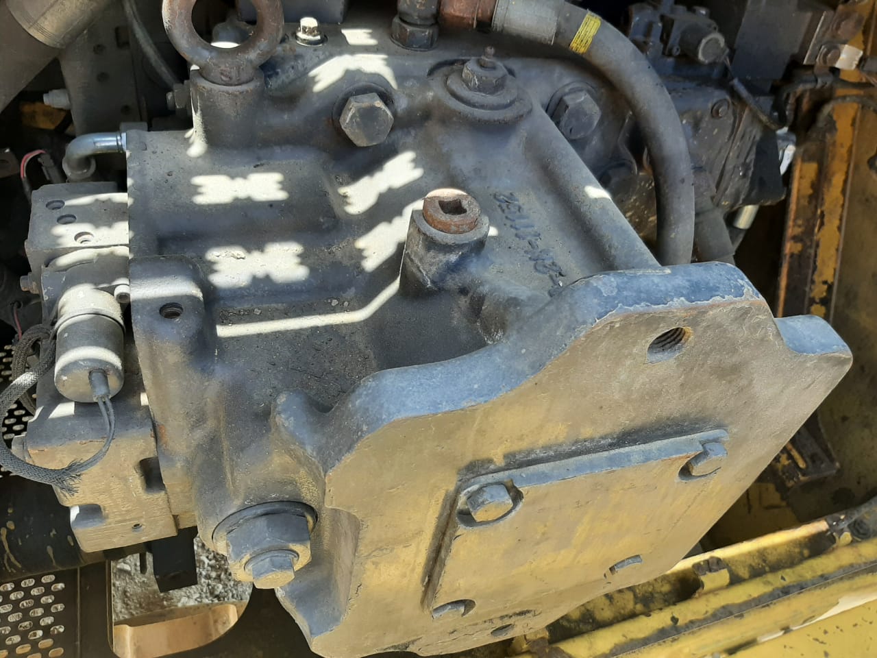 Lot 013 - 2010 Komatsu PC800-8 LONG REACH