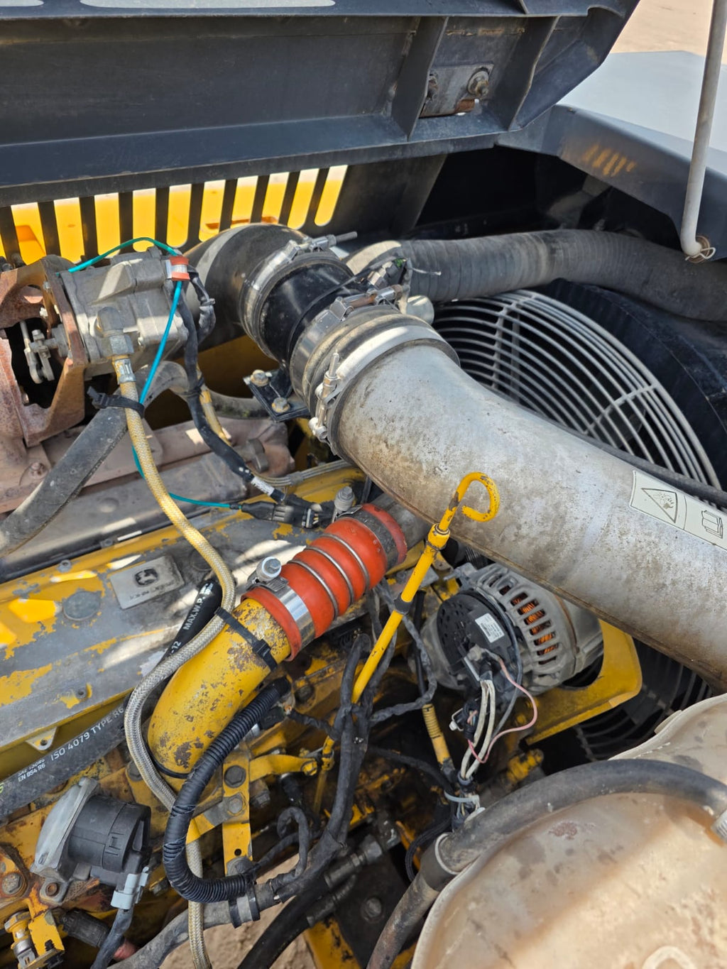 Lot 018 - 2015 John Deere 210G