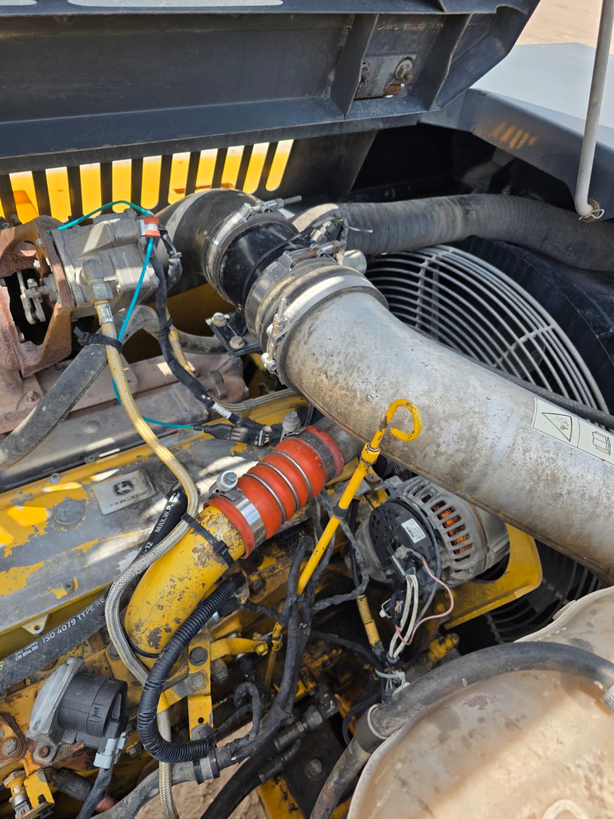 Lot 018 - 2015 John Deere 210G