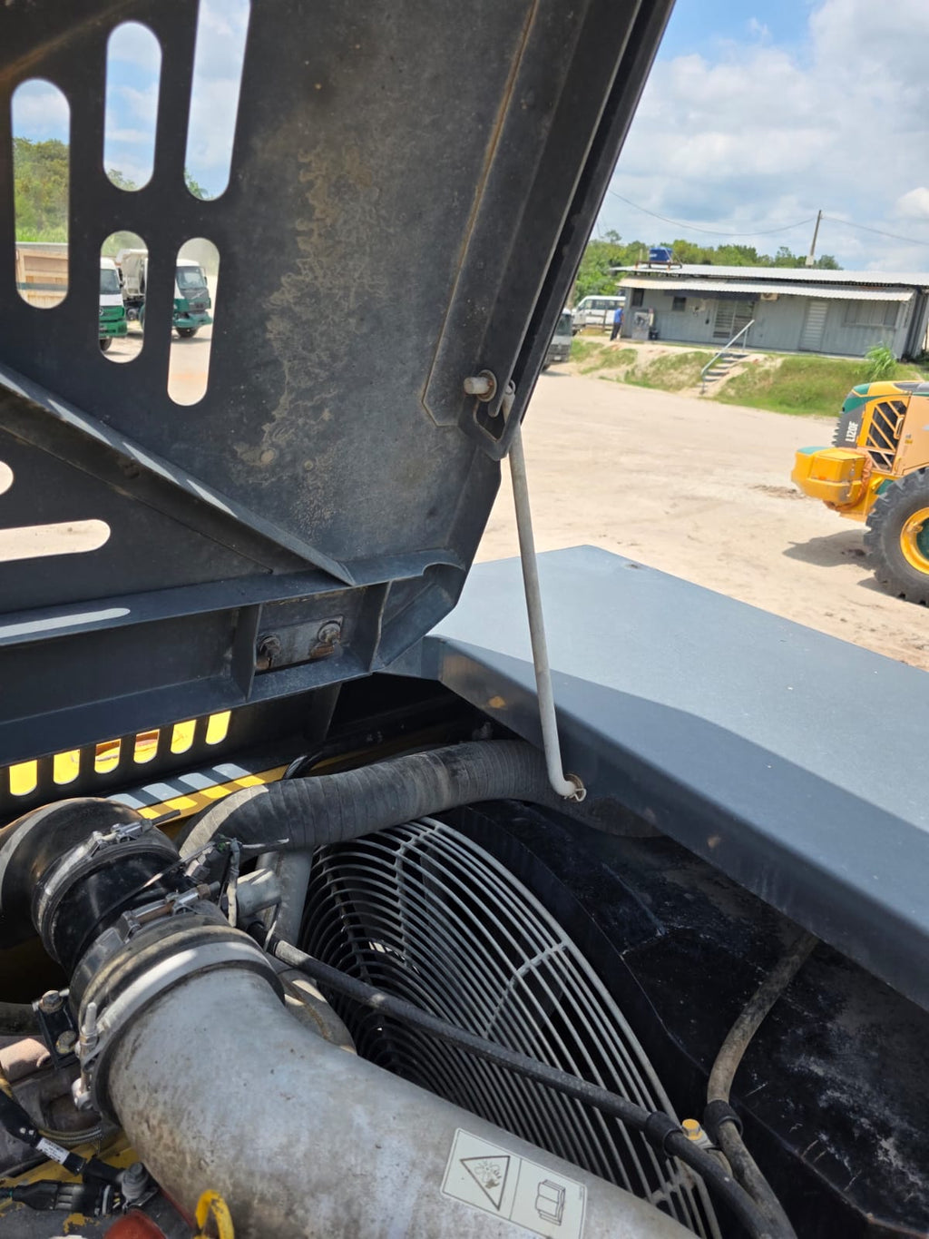 Lot 018 - 2015 John Deere 210G