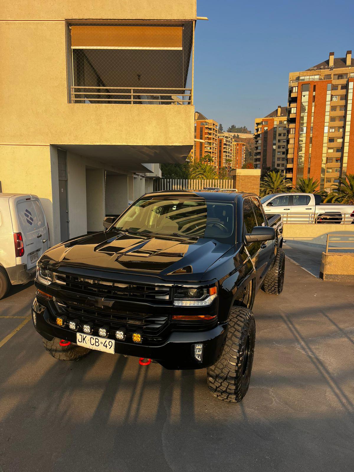 Lot 038 - 2017 CHEVROLET SILVERADO LT EXTENDED CAB 5.3 V8