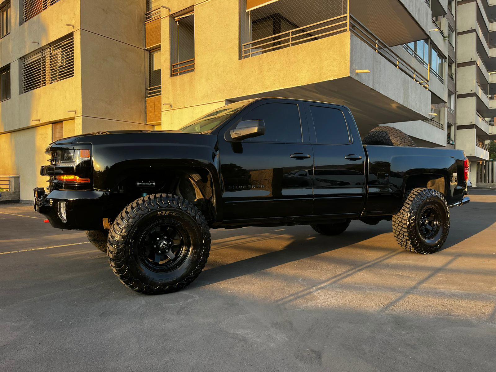 Lot 038 - 2017 CHEVROLET SILVERADO LT EXTENDED CAB 5.3 V8