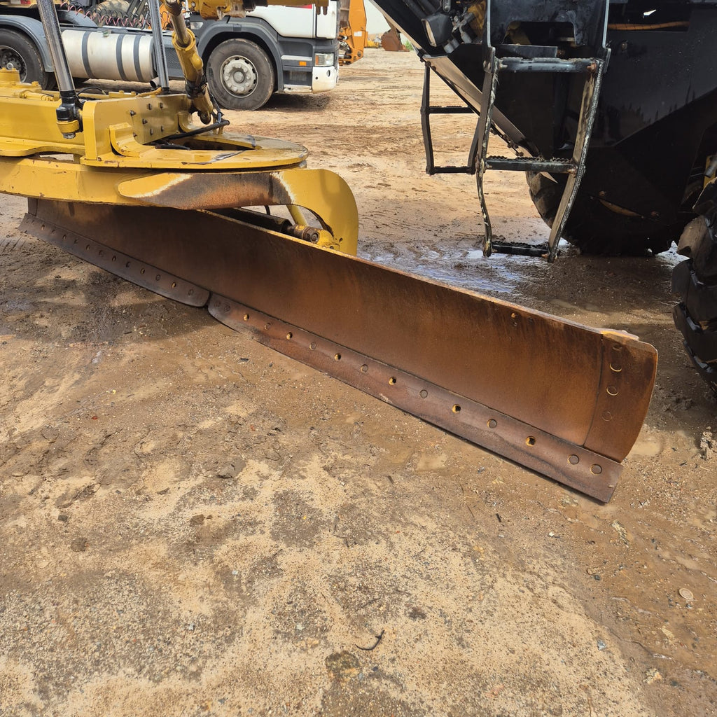 Lot 008 - 2023 Caterpillar 120