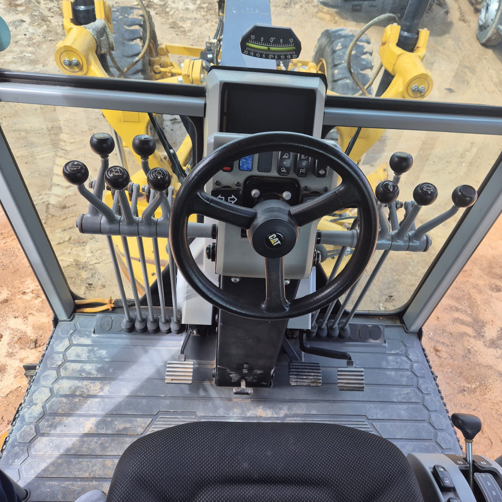 Lot 008 - 2023 Caterpillar 120