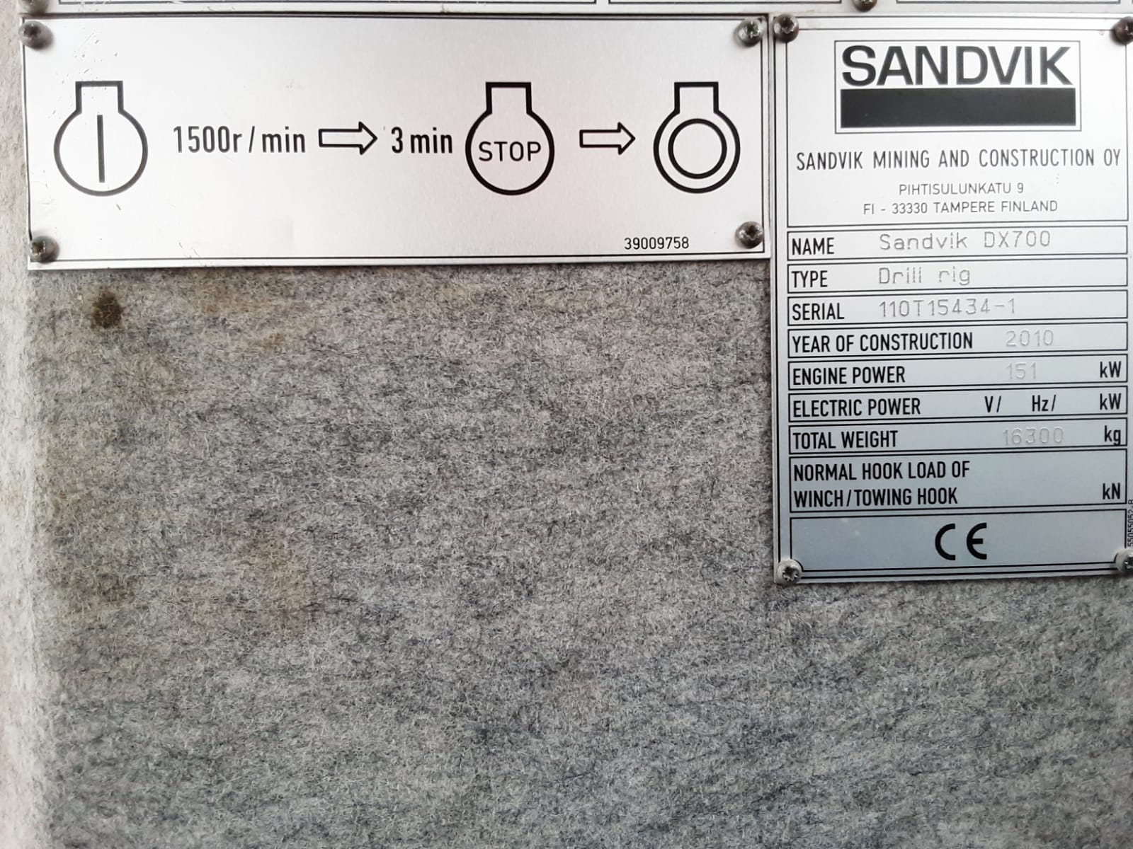 Lot 033 - 2010 SANDVIK DX700