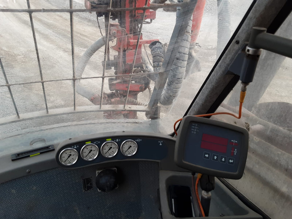 Lot 033 - 2010 SANDVIK DX700