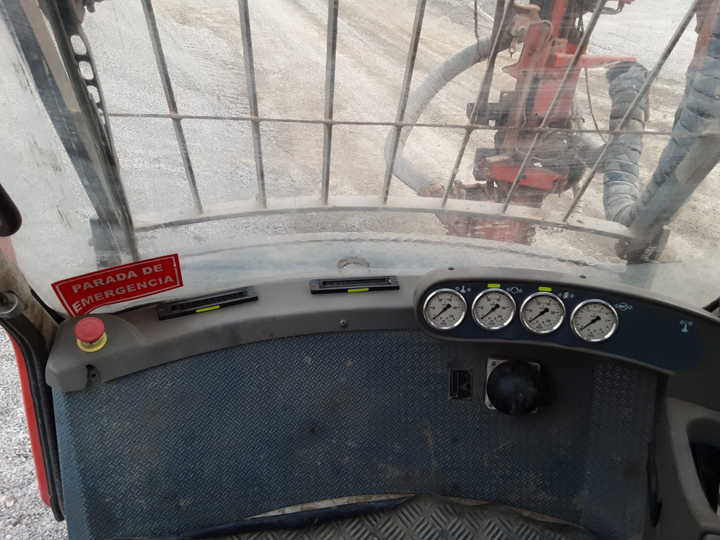 Lot 033 - 2010 SANDVIK DX700