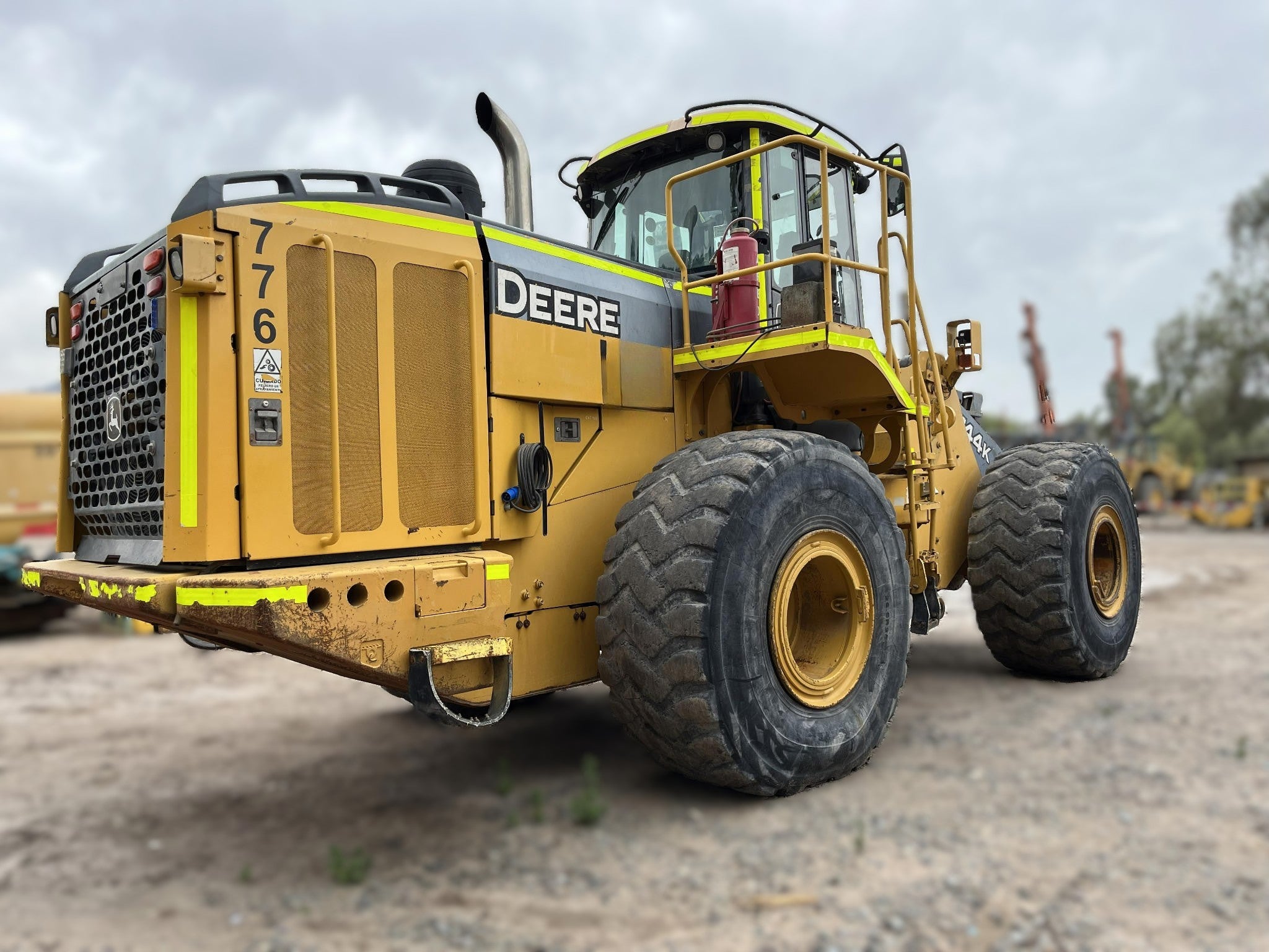 Lot 006 - 2013 John Deere 744K